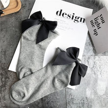 Load image into Gallery viewer, Ribbon Sock